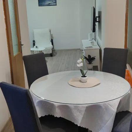 Apartment Apartman Kostela